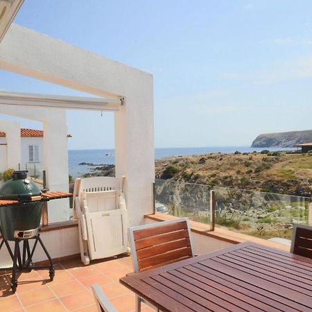 Beachfront Duplex With Terrace And Sea Views - Cadaqués Buitenkant foto