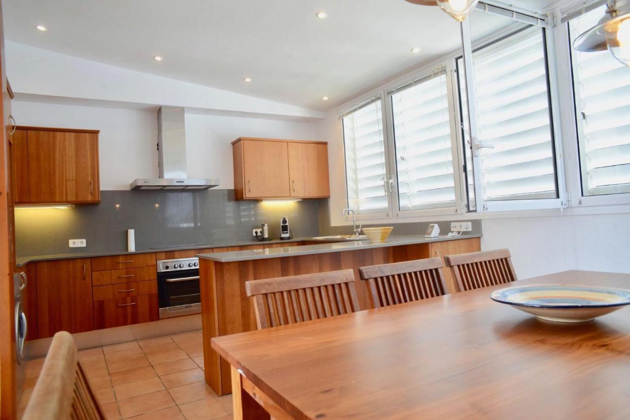 Beachfront Duplex With Terrace And Sea Views - Cadaqués Buitenkant foto