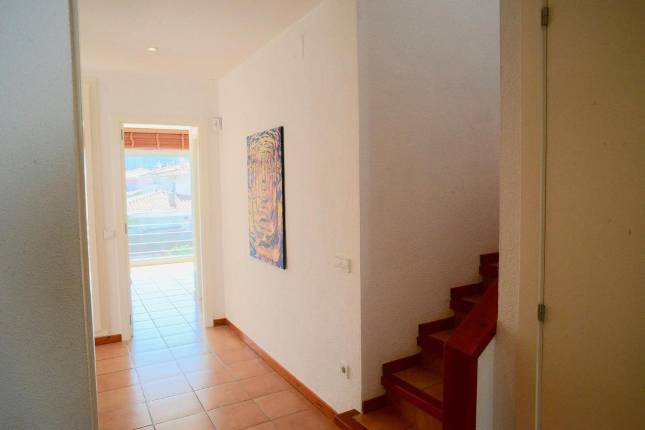 Beachfront Duplex With Terrace And Sea Views - Cadaqués Buitenkant foto