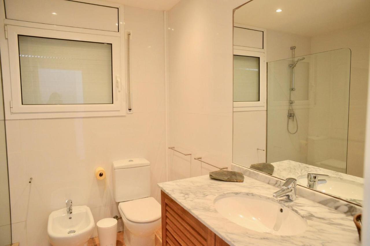 Beachfront Duplex With Terrace And Sea Views - Cadaqués Buitenkant foto