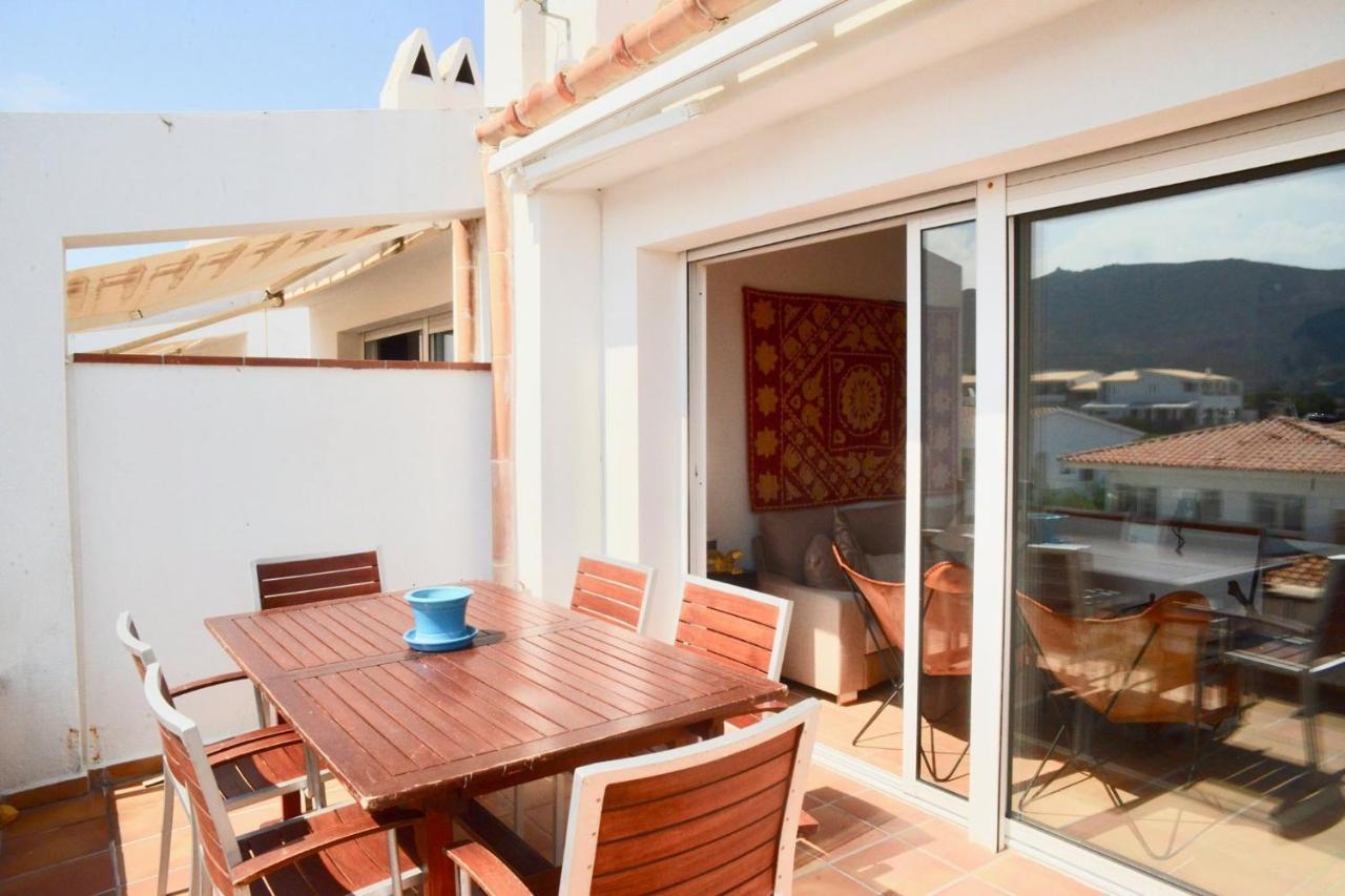 Beachfront Duplex With Terrace And Sea Views - Cadaqués Buitenkant foto