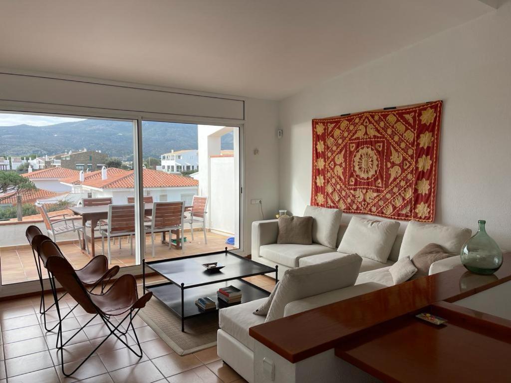Beachfront Duplex With Terrace And Sea Views - Cadaqués Buitenkant foto
